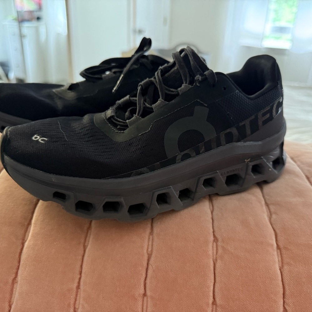 On Running Womens Black Athletic Shoes